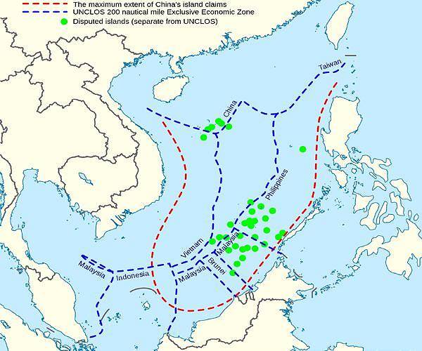 Washington's hard line in South China Sea tests allies, raises risks