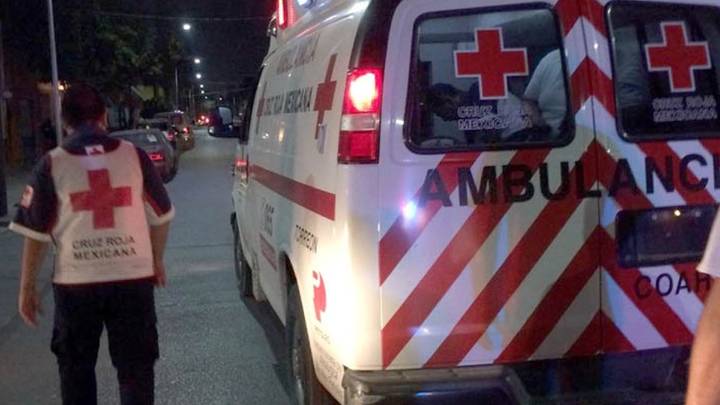 Conductor resulta lesionado tras escuchar detonaciones en Cuencamé; volcó su vehículo