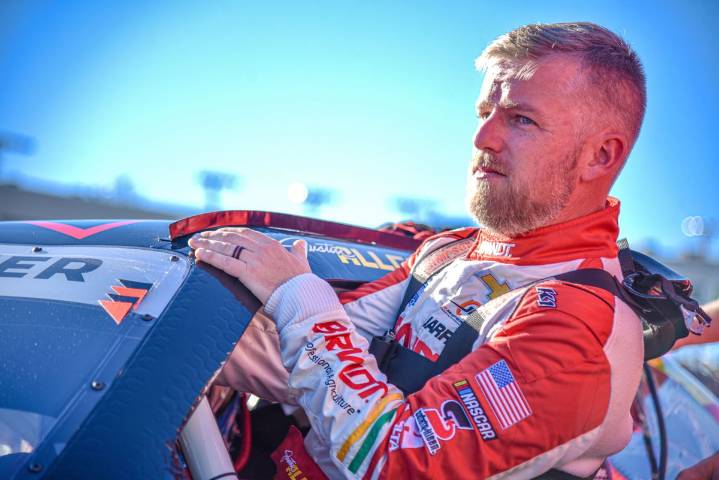 Justin Allgaier Shares 2-Word Wisdom With Young Rivals as Title Defence Intensifies