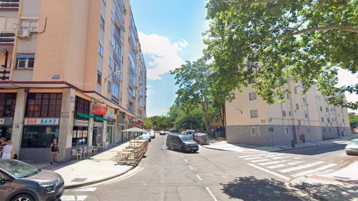 Robo frustrado en Zaragoza: se cuelan por el techo de un bar en Delicias para poder comprar drogas