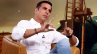 ‘Main nahi sudhroonga’: Trolled for ‘mango’ question to PM Modi, Akshay Kumar now asks CM Fadnavis about ‘oranges’