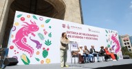 Clara Brugada entrega más de 6 mil créditos de vivienda y 400 escrituras en CDMX