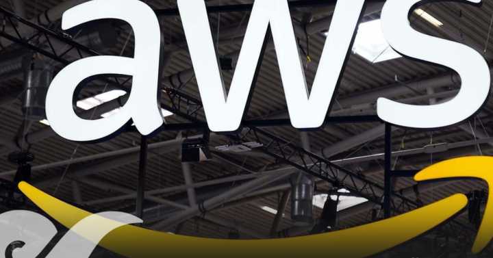 Falla en la nube de Amazon provoca caos digital en todo el mundo