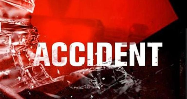 Three Injured in Srinagar Hit