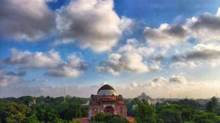 Delhi Weather News Live Updates: Heavy rain lashes national capital, IMD issues orange and yellow alerts