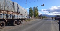Un niño de 9 años en terapia intensiva luego de ser chocado por un camión sobre la Ruta 40, en Dina Huapi