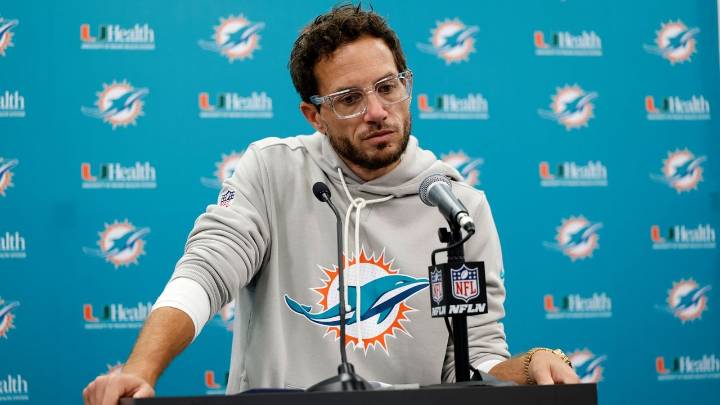 McDaniel says there's 'no time to waste' in effort to save reeling Dolphins' season