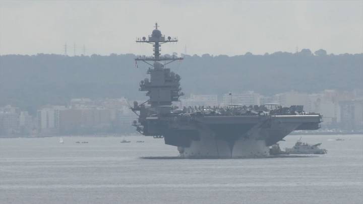 El portaaviones de EEUU se marcha de Palma tras 6 días siendo un atractivo para comerciantes y residentes