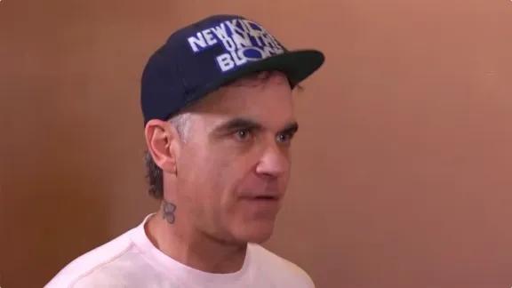Robbie Williams reveló que padece síndrome de Tourette