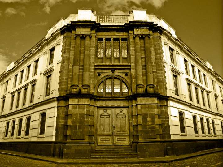 Universidad de Nariño 112 años de historia
