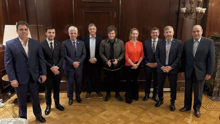 Tras excluir a Kicillof, Milei se reúne hoy con gobernadores: busca apoyo legislativo