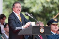 Miles marchan en Bogotá para apoyar a Petro frente a EEUU y su propuesta de constituyente