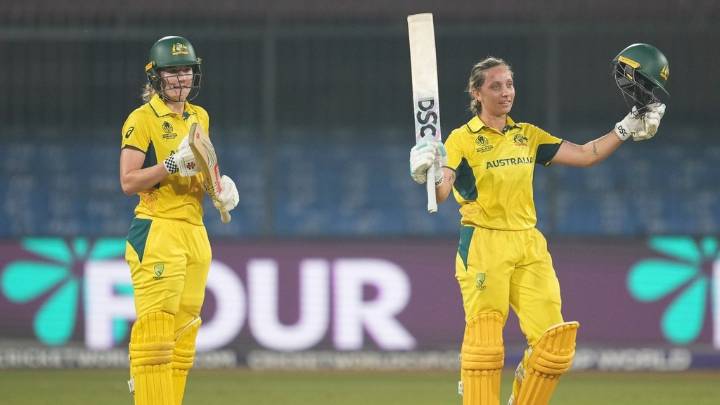 Dominant Australia extend unbeaten run as Sutherland, Gardner decimate England