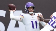 Vikings' Carson Wentz throws go-ahead TD pass to Jordan Addison