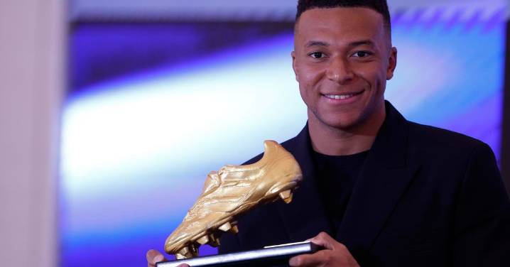 Kylian Mbappé recibe la Bota de Oro: "Lo más importante son los premios colectivos"