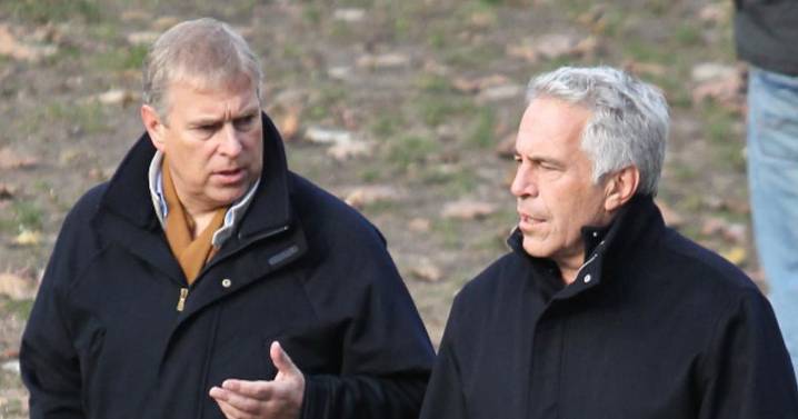 El príncipe Andrés de Inglaterra renuncia a sus títulos por las acusaciones sobre vínculos con Epstein