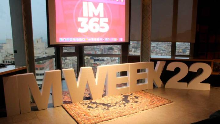 Diferencias entre letras de alquiler y de poliestireno para eventos