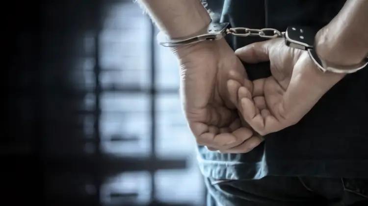 Policía de El Mirage, Arizona, incauta 2,000 píldoras de fentanilo y detiene a tres sospechosos