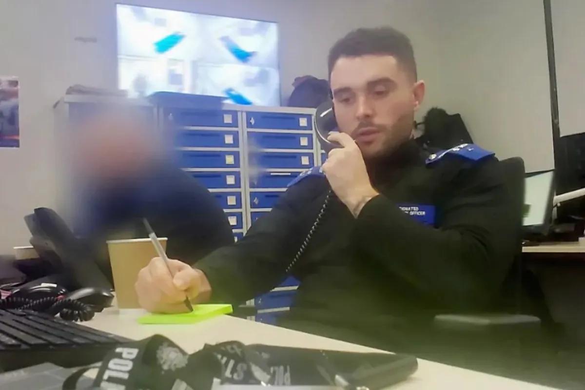 Suspenden a nueve policías de Londres después de que un reportaje de la BBC destapara actitudes racistas y misóginas
