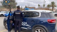 Un hombre armado se atrinchera en Brenes y la Policía investiga su vínculo con el homicidio de Dos Hermanas