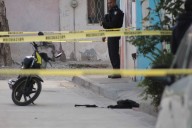BALEAN A EDWIN TRAS RETARLO A GOLPES EN LEÓN UNO