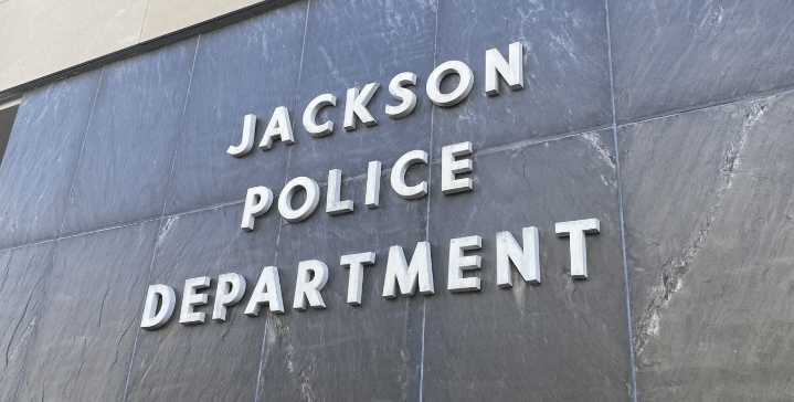 Jackson police investigating shooting that killed 1, injured 2