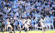 UNC pierden por 17-16 contra Virginia en tiempo suplementario en Chapel Hill
