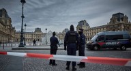 Fiscalía francesa revela valor de las joyas robadas del Museo del Louvre