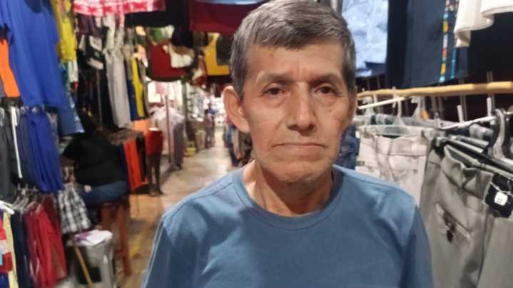 Comerciantes preparados para el Tianguis del Xantolo