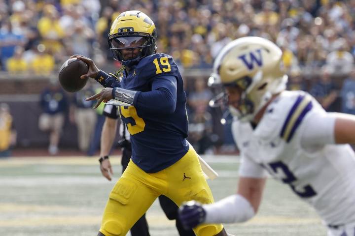 Deadspin | No. 25 Michigan embracing 'urgency' in clash vs. Michigan State