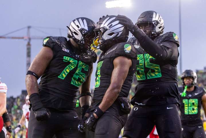 What they’re saying nationally, in Madison after No. 6 Oregon defeats Wisconsin