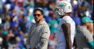 Entrenador de los Dolphins admite que el propietario del equipo está muy frustrado