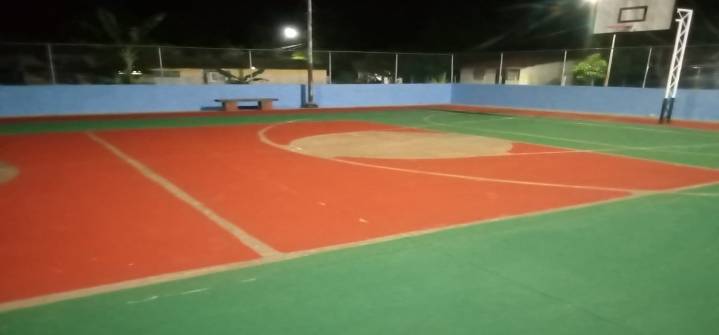 Rehabilitan dos canchas de usos múltiples y un estadio de béisbol en Boquerón