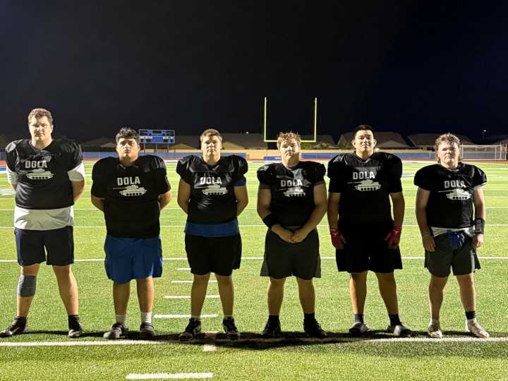 Surprise offensive line paves way for ground