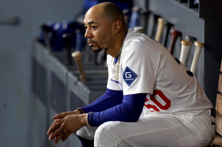 Swanson: Dodgers’ Mookie Betts still scuffling at the plate