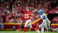 Patrick Mahomes' third TD pass of the night gives Chiefs 27