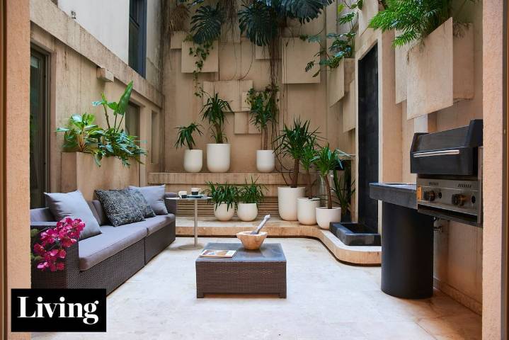 Reformas que inspiran. Con un patio protagonista y diseño fluido, te mostramos cómo un matrimonio reinventó su departamento de 90 m2 en Palermo