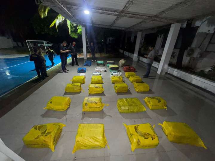 Armada de Colombia incauta más de media tonelada de cocaína en aguas del Caribe colombiano
