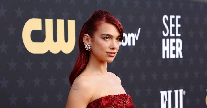 Callum Turner reveló tierno origen de romance con Dua Lipa