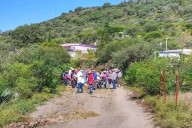 Pobladores de Metztitlán, a la espera de que descienda el nivel del agua