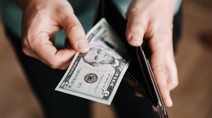 Dólar: a cuánto cotizan el oficial y las otras opciones cambiarias este viernes 3 de octubre