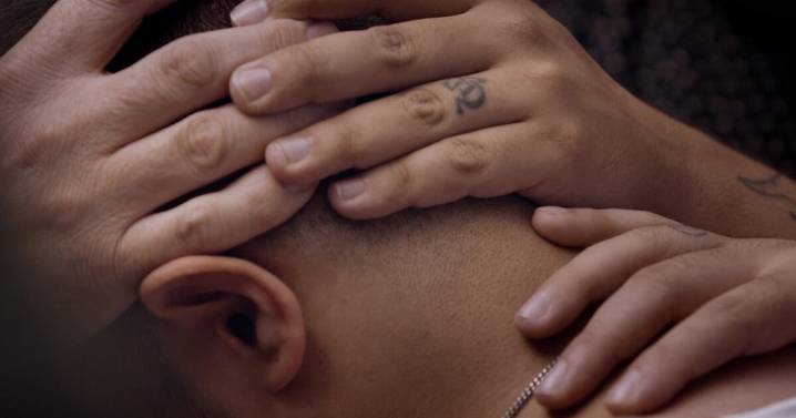 Column: Should therapists be allowed to tell gay kids God wants them to be straight?