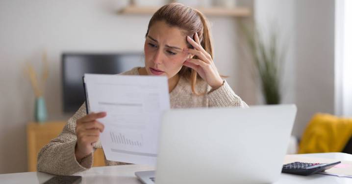 Households given 'energy switching checklist' to keep bills low before cap increase
