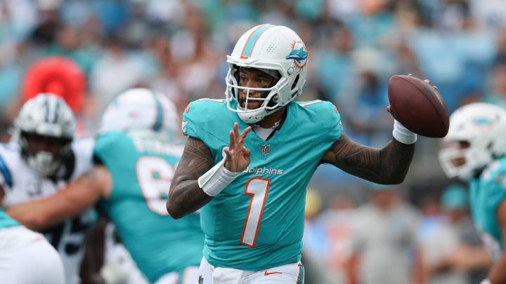 Dolphins are expecting Tua Tagovailoa to start despite thumb, hip injuries