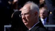World US sanctions will not have impact on economy, Putin envoy says