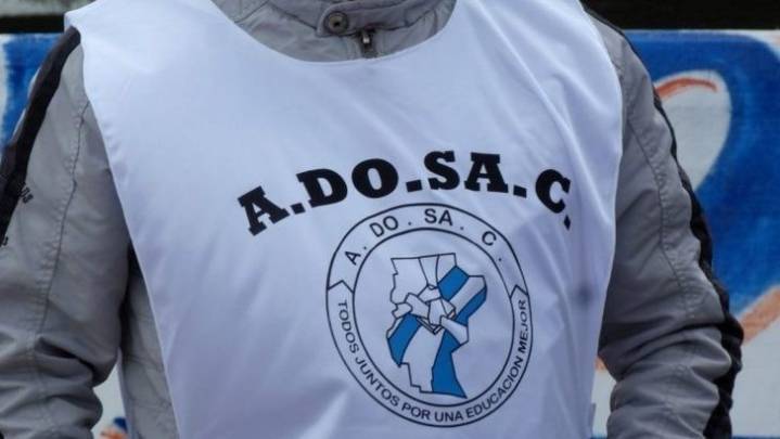 ADOSAC denuncia falta de pago de salarios y exige una urgente recomposición salarial