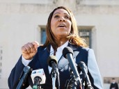 Fiscal de Nueva York se declara inocente de cargos de fraude bancario