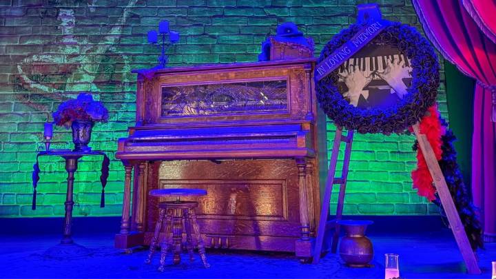 Knott’s Scary Farm: From Scott Joplin to Katy Perry, this haunted piano takes requests