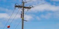 Hombre chocó un poste, ante presunto intento de hurto, y dejó sin luz a tres barrios del sur de Bogotá