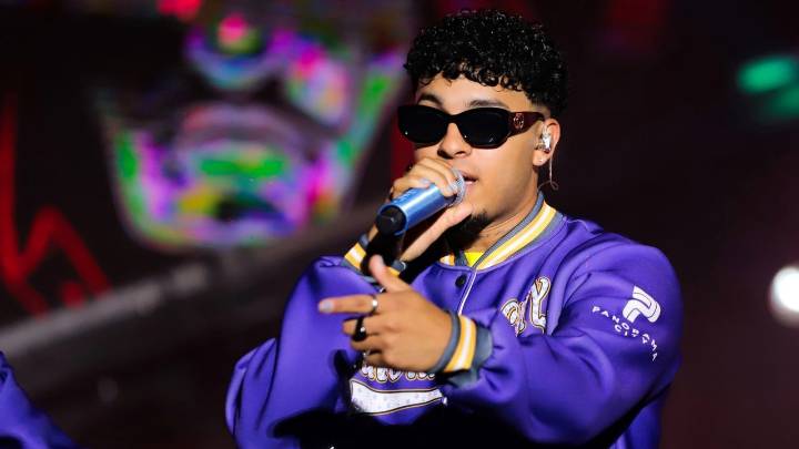 Kenneth, seleccionado para el Benidorm Fest: «Tras una gira con Panorama City, me siento preparado»